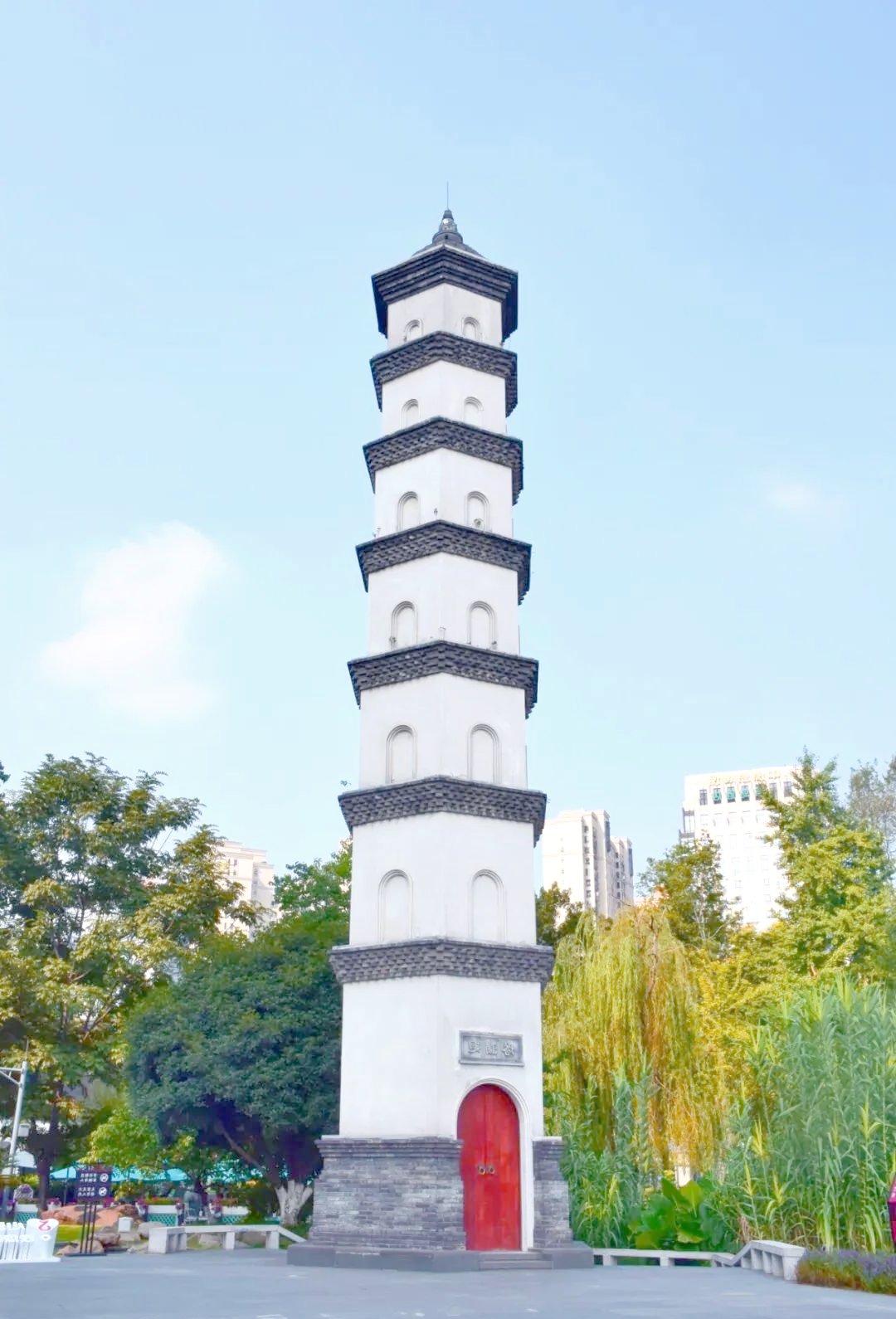 成都新地标:铁像寺水街与东门市井休闲街区