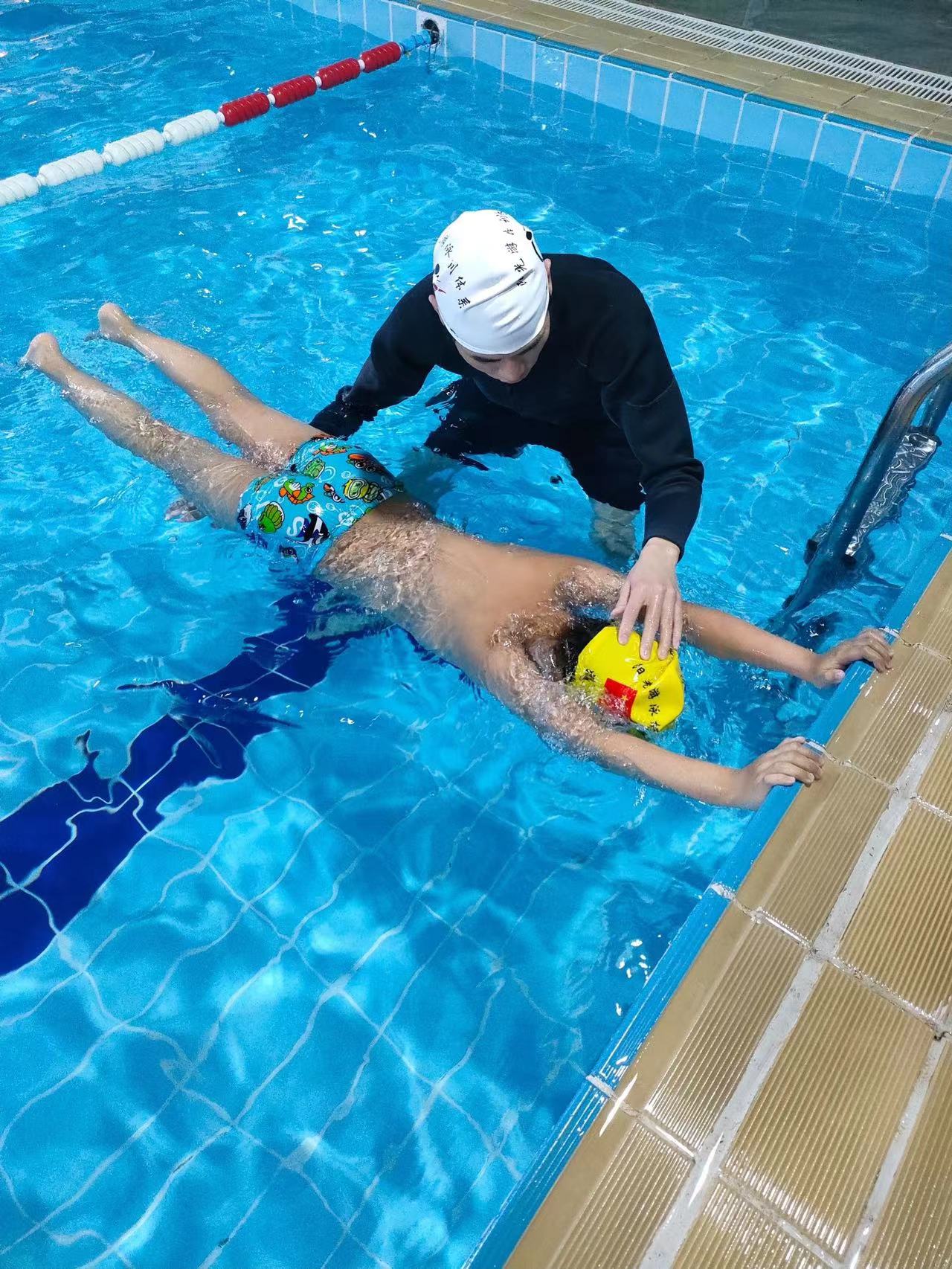 初学者蛙泳教学的五个步骤