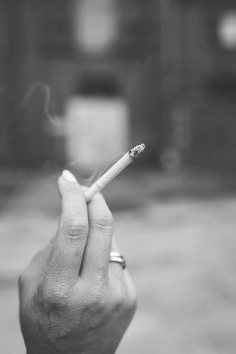 有些人抽了几十年烟,还很长寿?还需要戒烟吗?