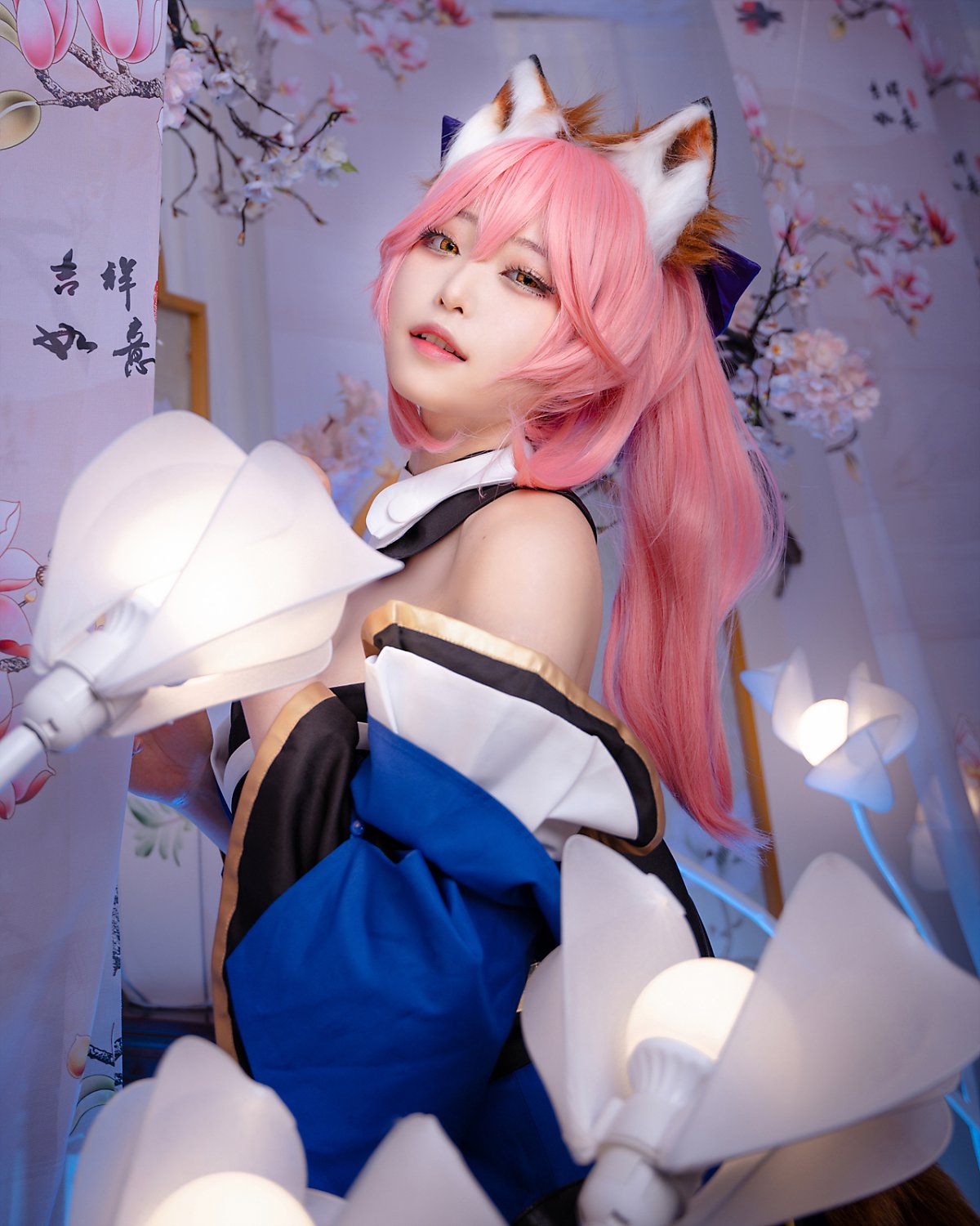 fate系列-玉藻前cosplay,肤白貌美大长腿,魅惑的眼神我沦陷了!