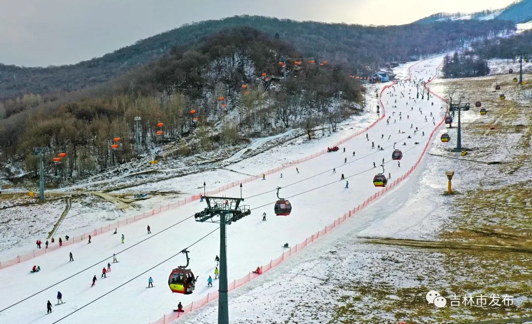 万科松花湖度假区新雪季开板