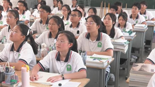 孝昌一中教师王亮:千里支教守初心 不负韶华担使命