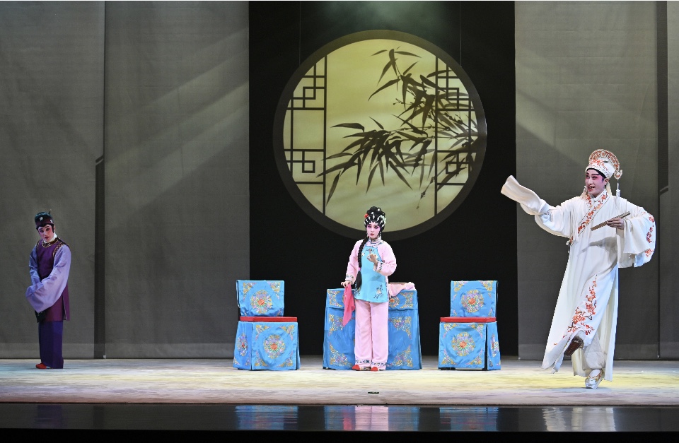 "名家演出周"王燕飞专场谐趣上演,"飞"扬粤艺灵活百变!