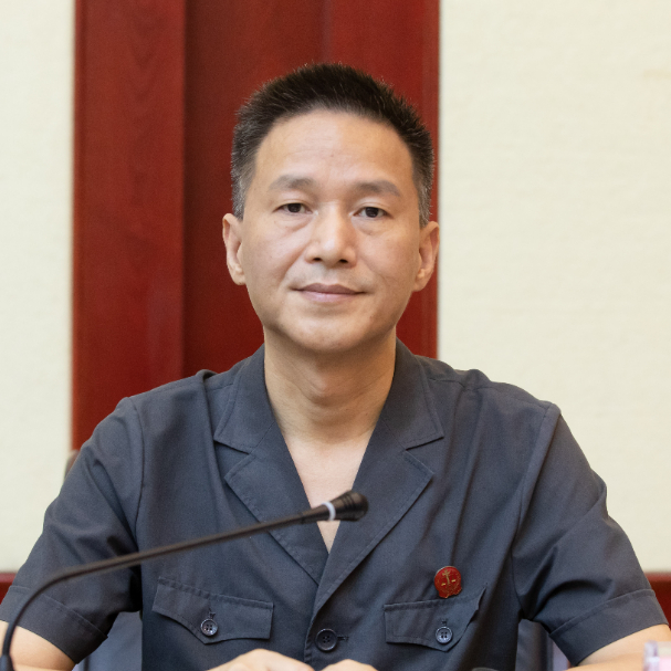 湖南高院立案信访局局长何文哲电视剧《底线》真实展现了人民法院司法