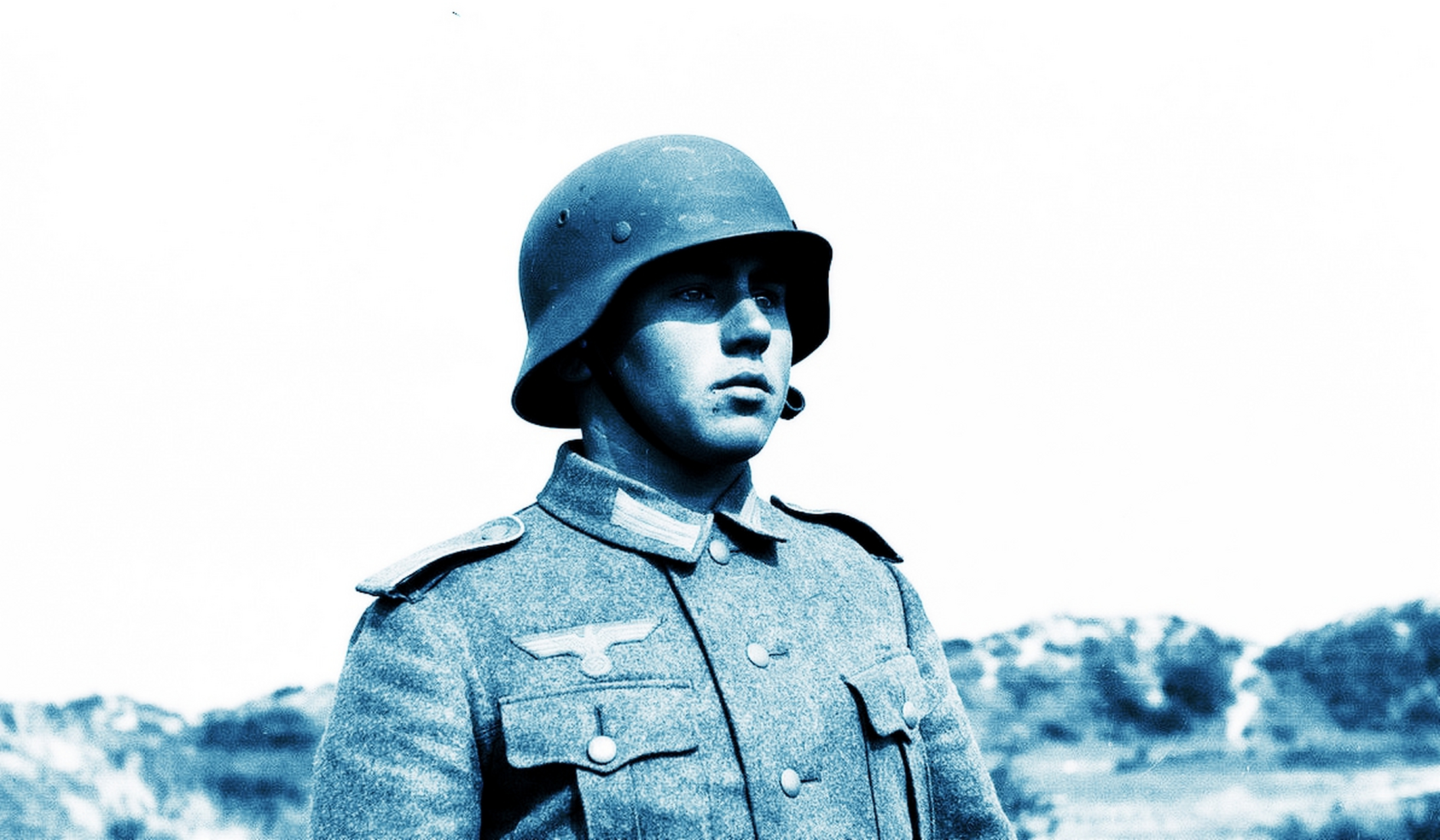 二战期间的德国士兵,这顶著名的帽子总是让人印象深刻.