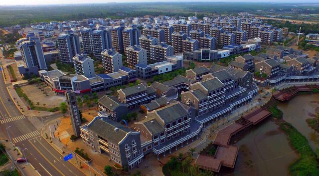 人口构成与房地产经济发展的关联是什么?