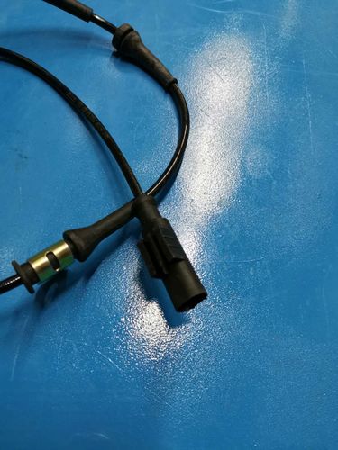 abs传感器在什么位置