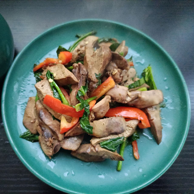 菠菜炒鸡肝,补血最好的搭配