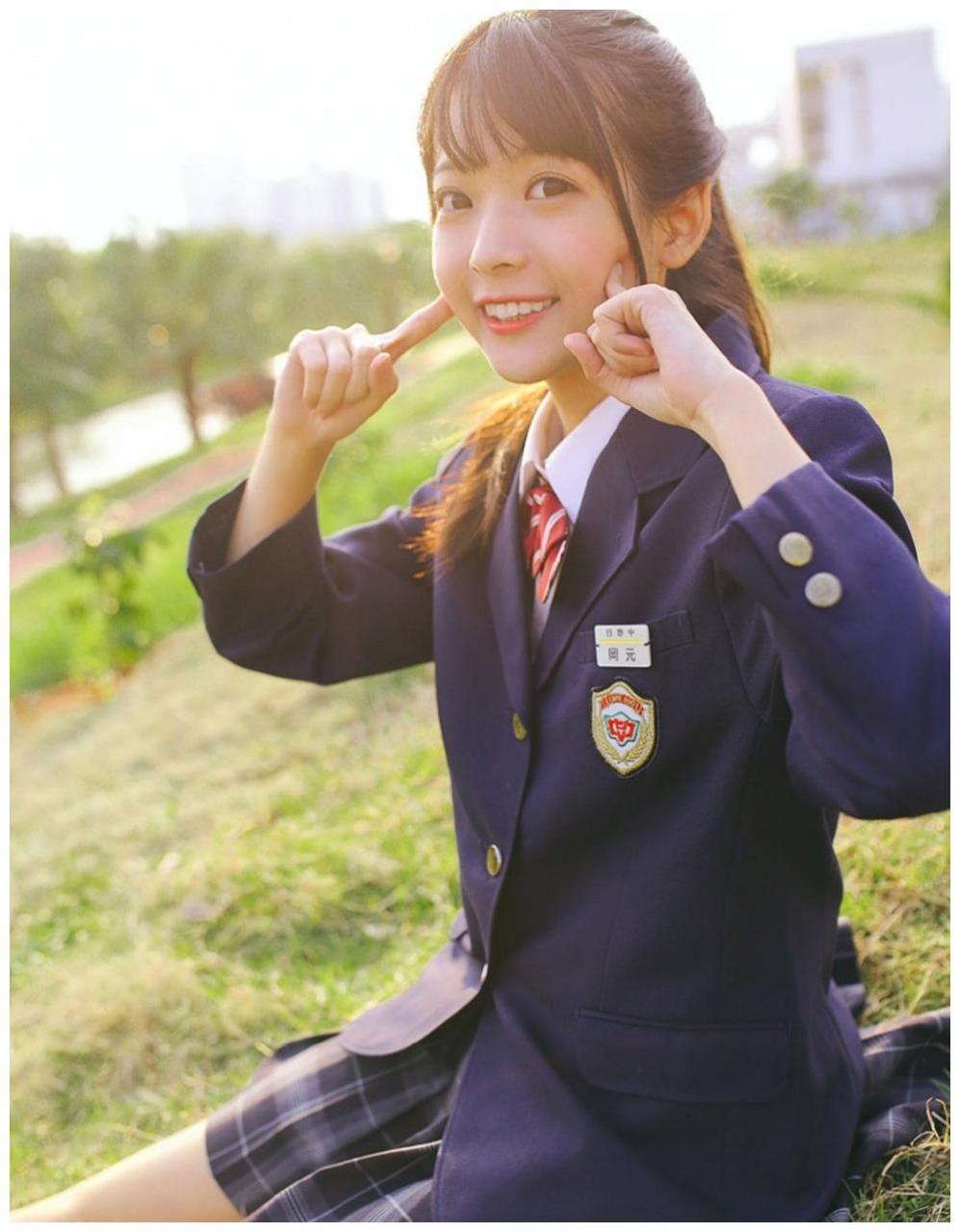 齐刘海发型jk制服清纯气质个人写真