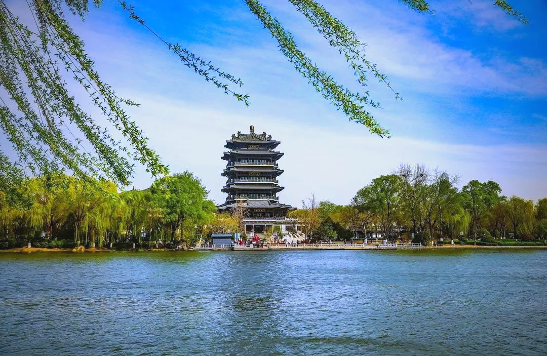 济南的多样赞美语,展现城市之美与文化底蕴