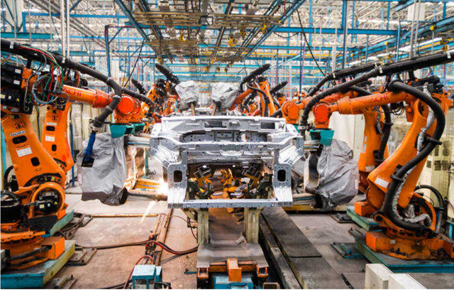 底层月薪过万,一文带你走进汽车焊装车间