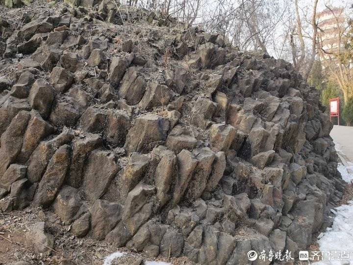 临朐火山口地质公园图片