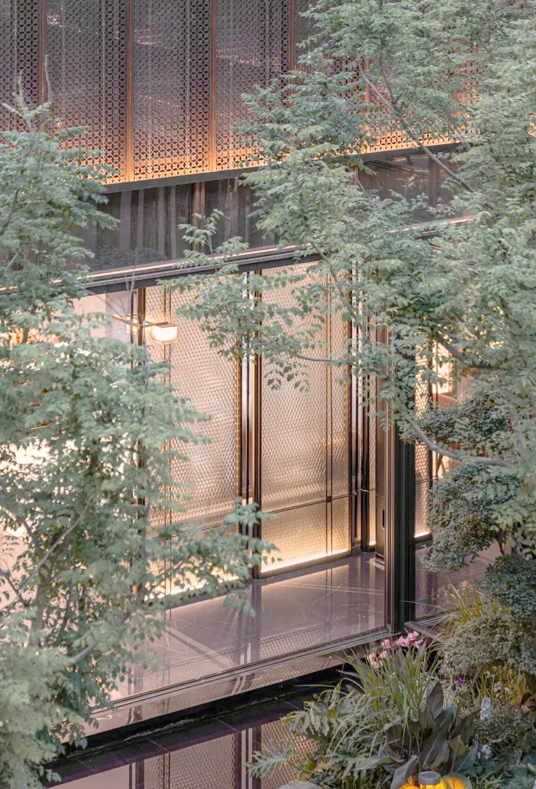 顶豪地产项目售楼会所的多重设计特色