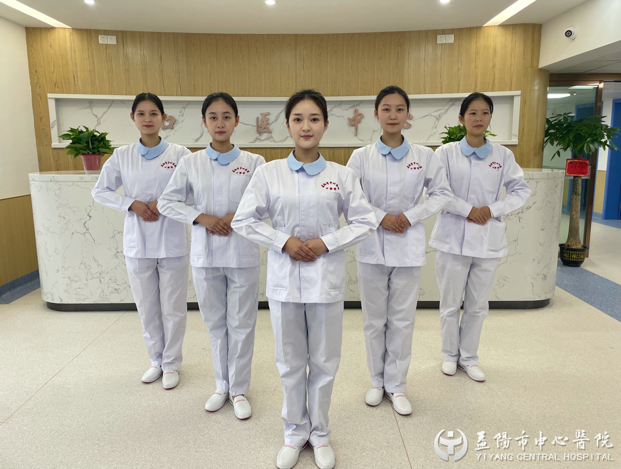 医院口腔医学中心开展护士礼仪培训