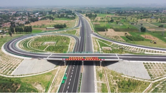 韦罗高速公路提前90天建成通车