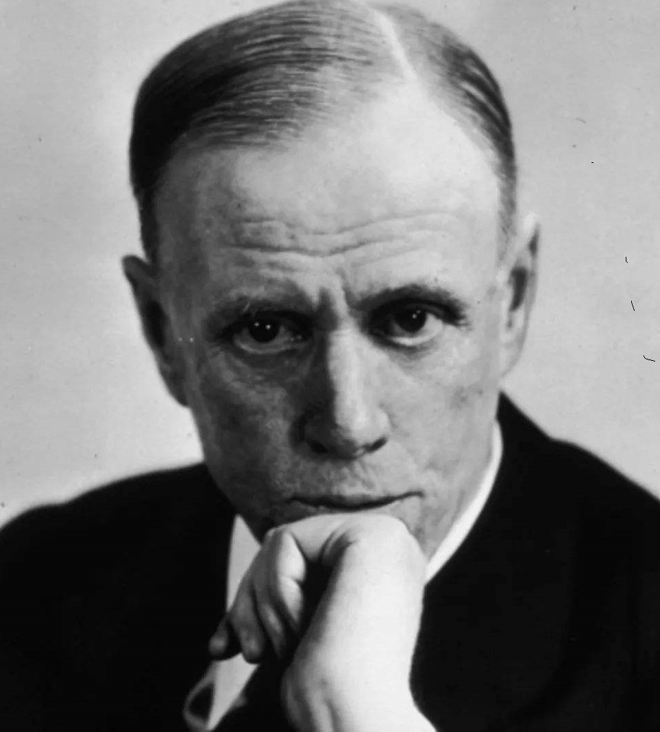 风靡一时的英国作家,高尔斯华绥十句格言,现实主义强烈,真犀利