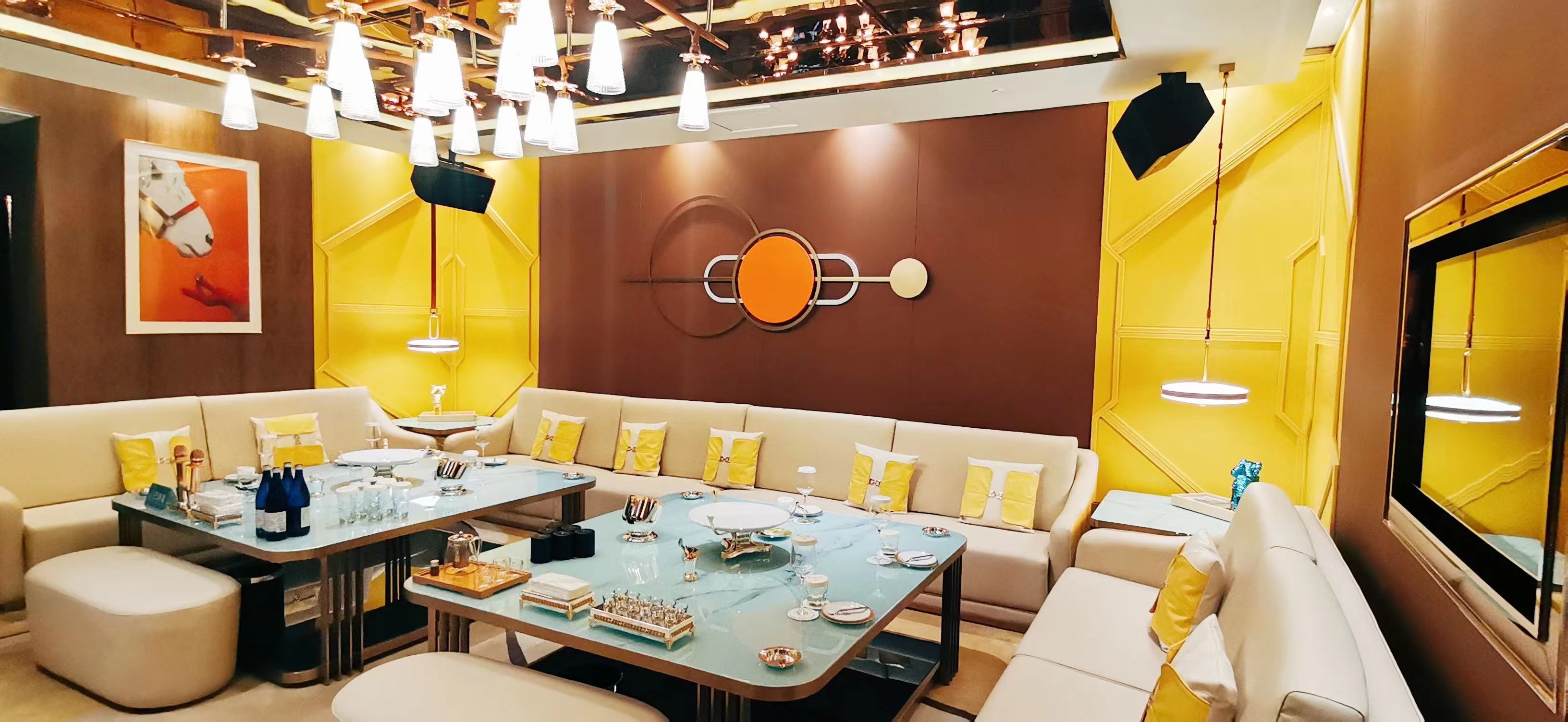 西安皇家会客厅ktv预订电话是多少地址在哪里