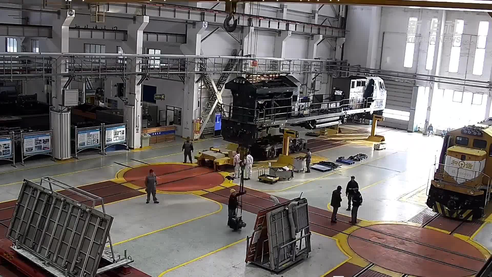 60秒带你体验组装火车头