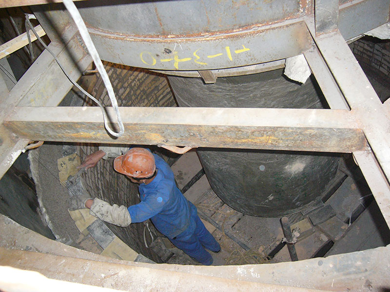 耐磨耐火浇注料施工现场