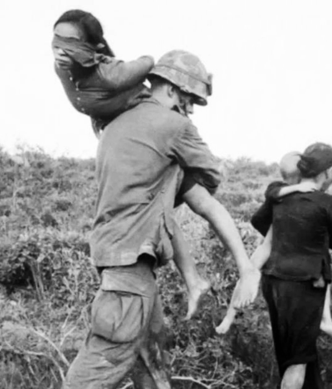 当时,被美军俘虏的越南妇女,苦不堪言!