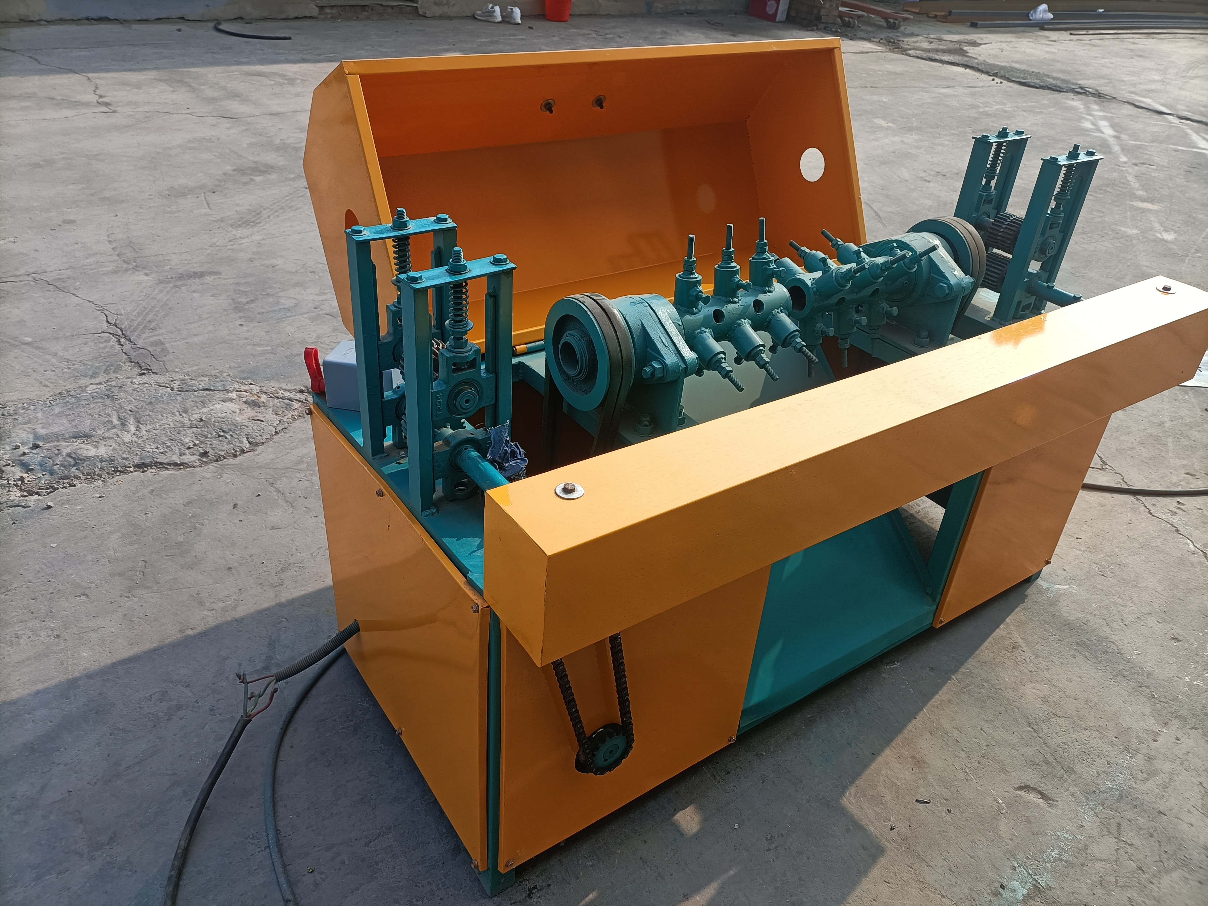 小型螺纹钢除锈机钢筋抛光