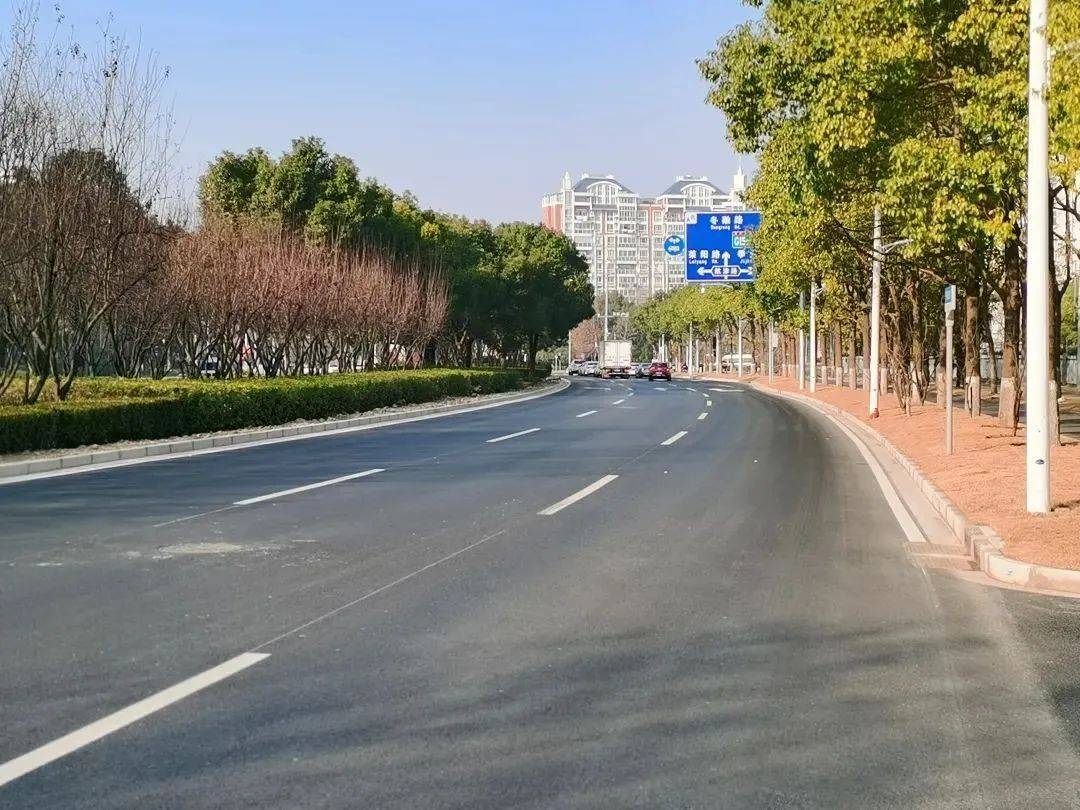 7公里的城市次干路改建工程竣工通车