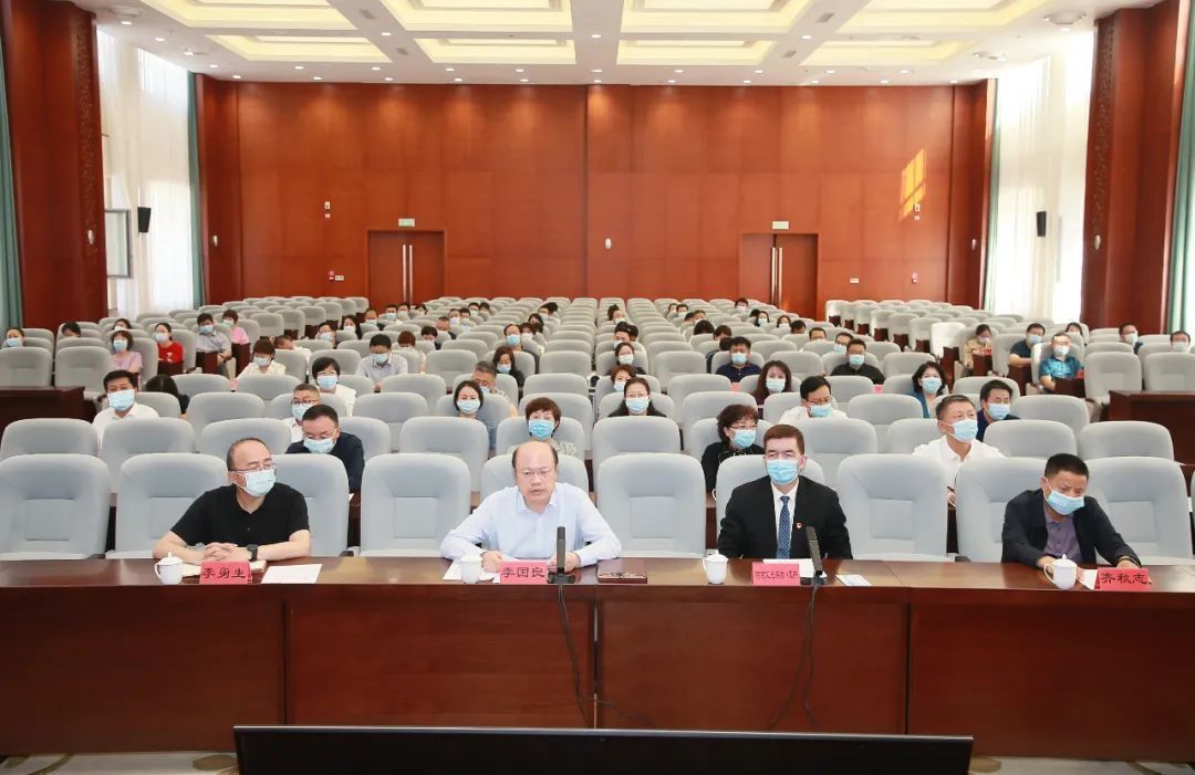 阿吉艾克拜尔·艾萨任新疆医科大学党委副书记,校长