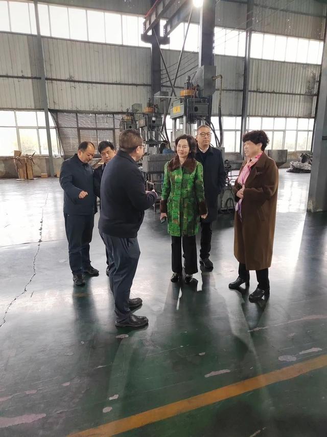 南阳市人大常委会副主任王黎生开展"万人助万企"活动