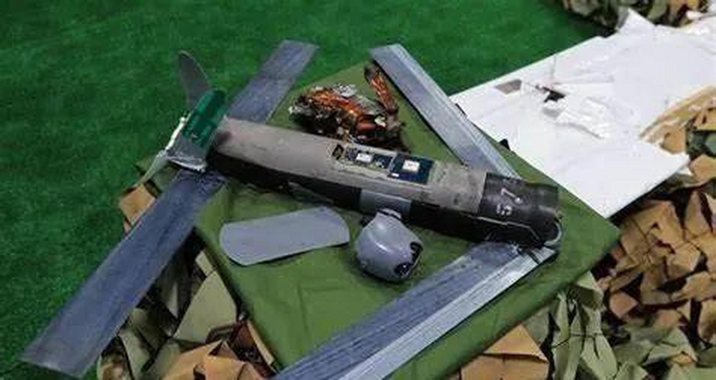 近日,乌克兰发射的美国"弹簧刀-300"巡飞弹,在攻击俄军的"黄蜂"野战