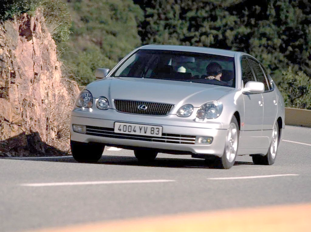 雷克萨斯gs300:历经多年变迁,依旧魅力非凡