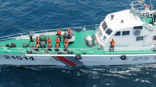 超燃动图来袭!广东海警在粤西海域开展专项训练