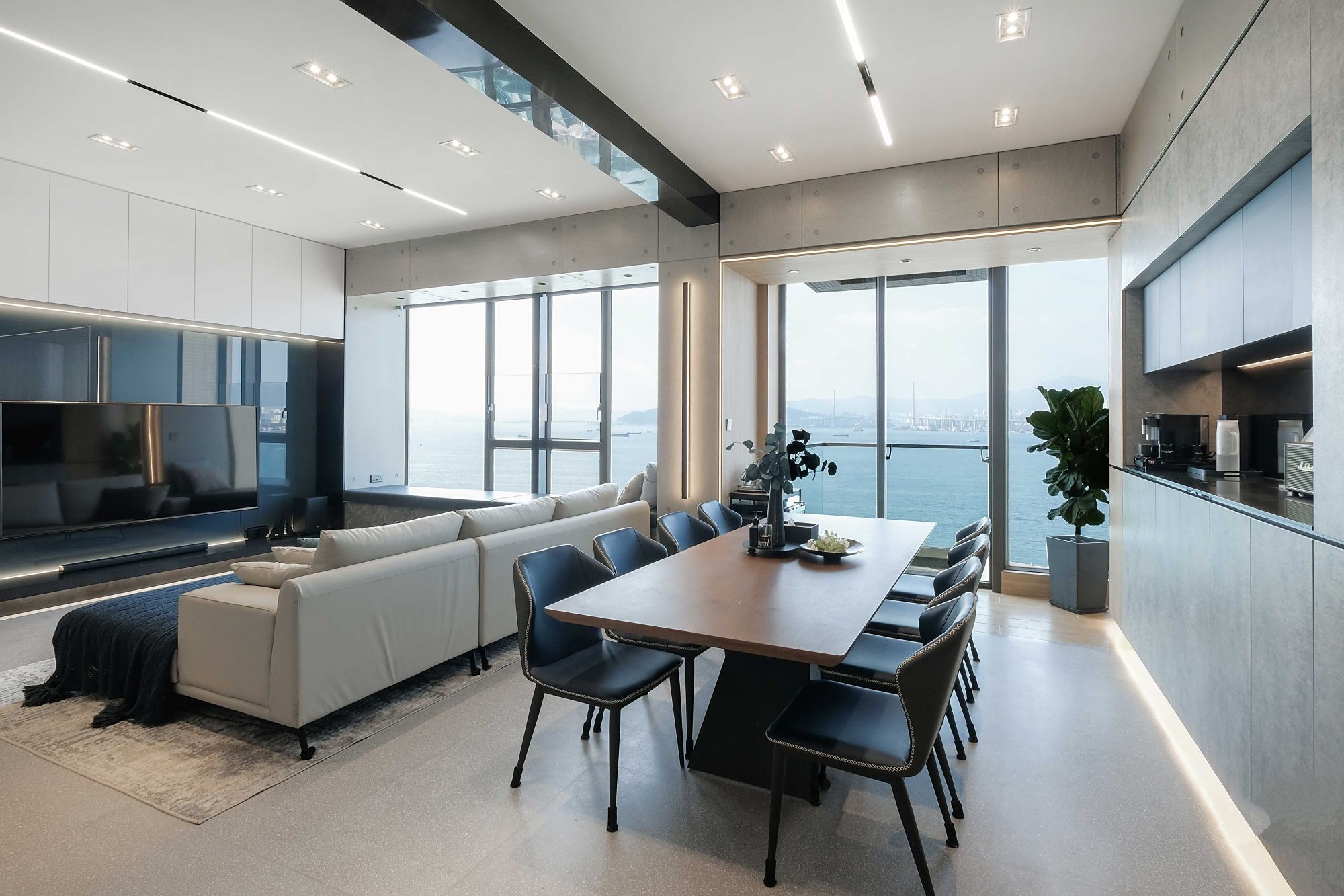 要南北通透,还是要横厅?聪明的人才不做选择,两个我都要!