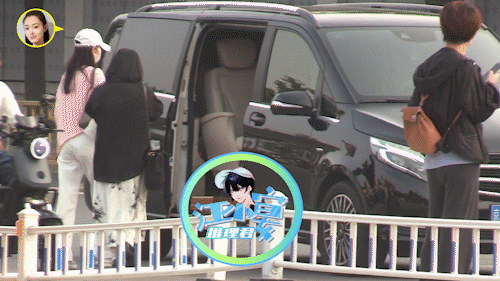 宋轶过34岁生日无明星送祝福 此前温婉打扮与助理在商场购物闲逛