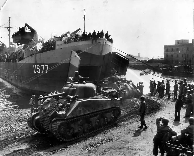 安齐奥战役:45辆虎式坦克对决200辆谢尔曼,盟军毫无还手之力