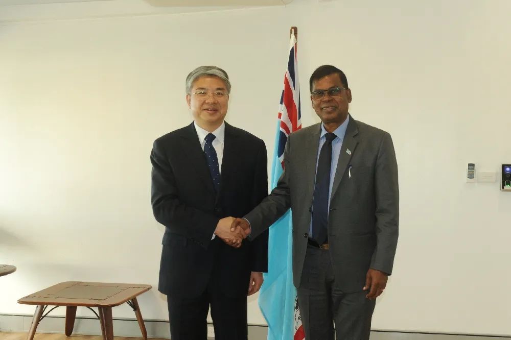 唐文弘副署长会见斐济副总理兼财政,战略规划,国家发展和统计部长普