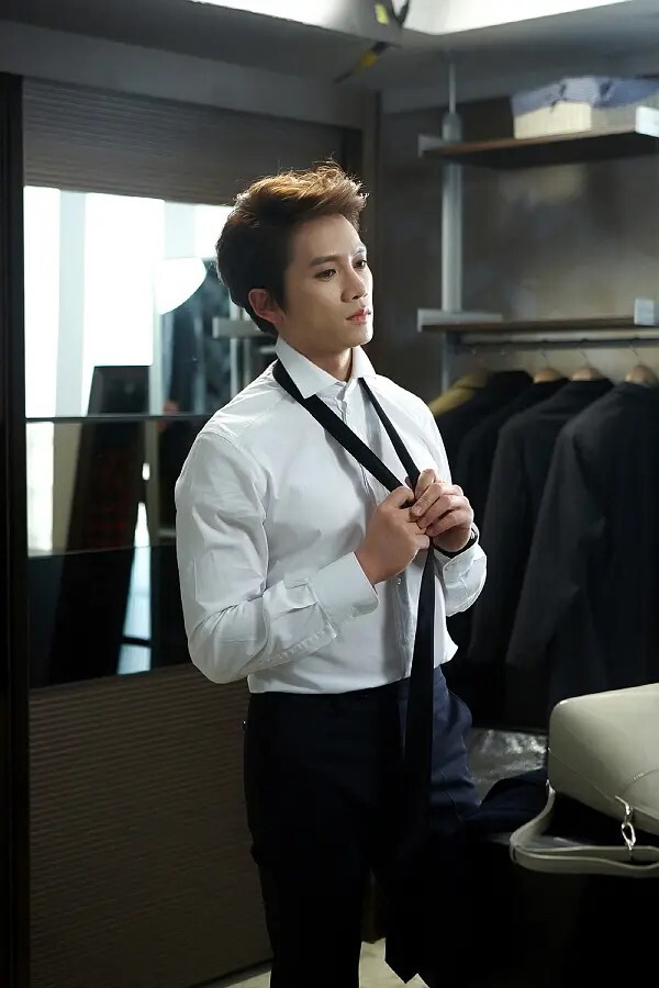 「一人分饰多角」的韩剧演员4:《kill me heal me》池晟