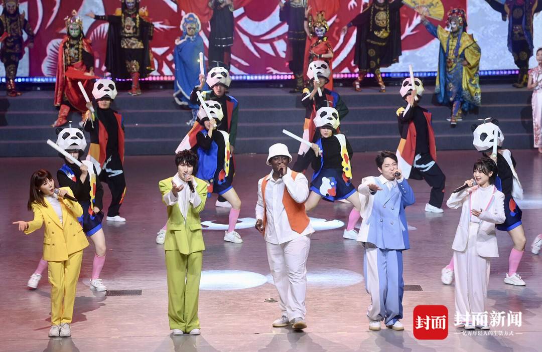 图说大运丨奥运冠军张家齐,任茜放歌成都大运会运动员联欢会