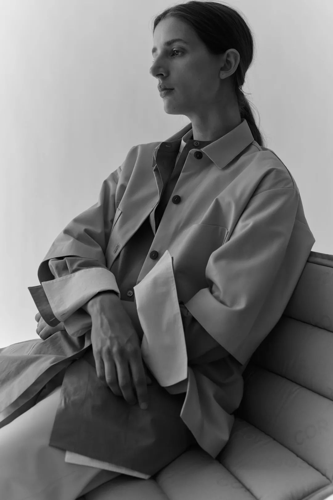 关于这点 studio nicholson 的制服也算是一脉相承用normcore一言蔽