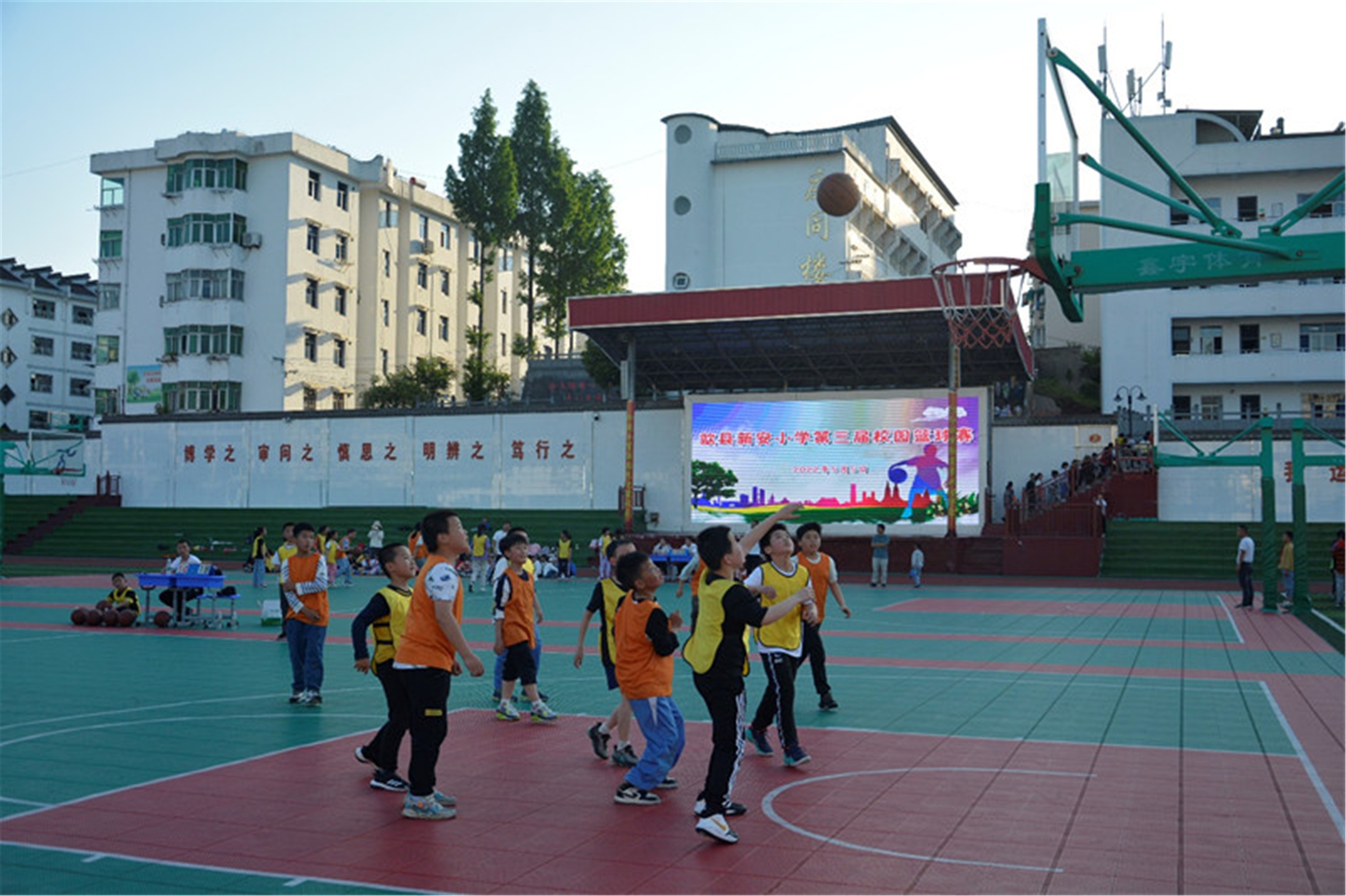 歙县新安小学:篮球社团助力"双减" 课后服务乐趣横生