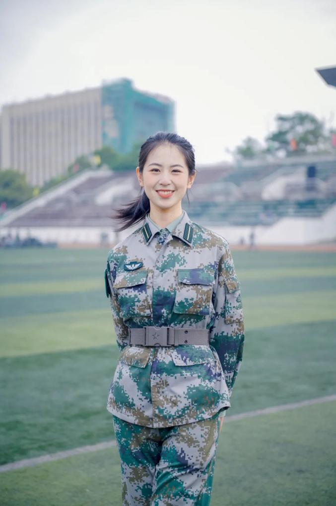 最美女兵仪仗队图片