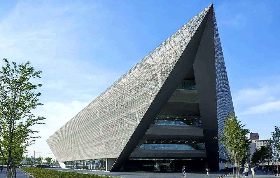 探索建筑中三角形造型的独特魅力