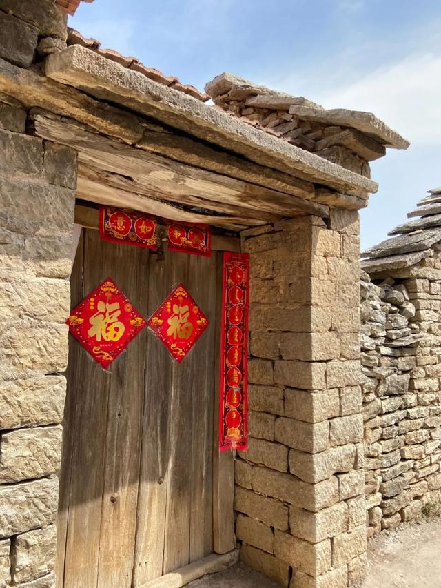 遍地都是百年老树,莱芜黑峪村,真的很原生态!