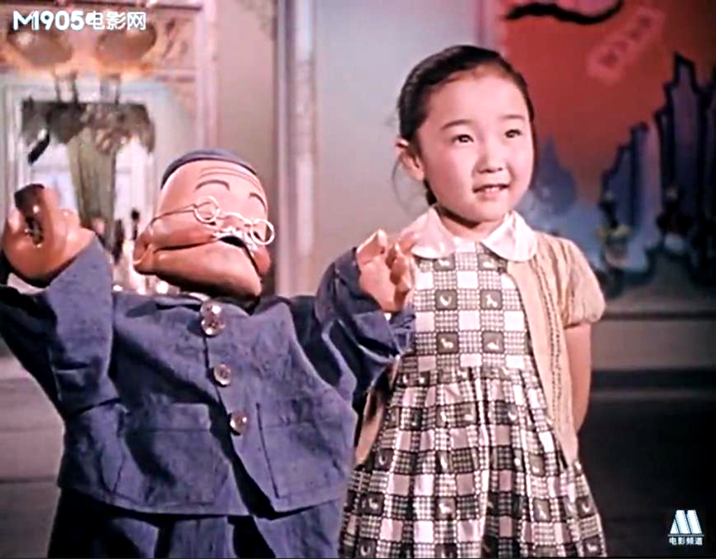 她是《早春二月》上官云珠女儿采莲,《小铃铛》演小佳,今在哪里