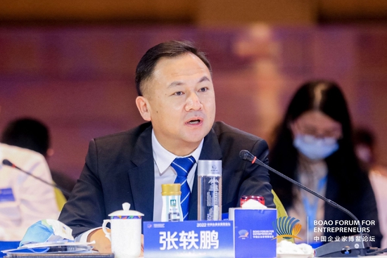 张轶鹏:伊利集团践行绿色发展 共赴零碳未来