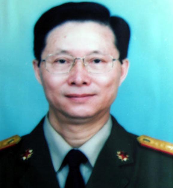 马龄松:开国中将张震的夫人,子女都很优秀,三个少将,一个上将