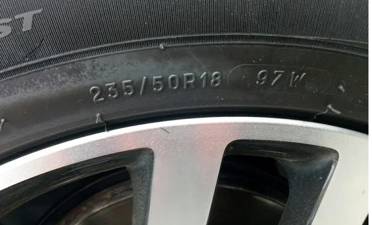 荣威rx5 max用力什么尺寸的轮胎