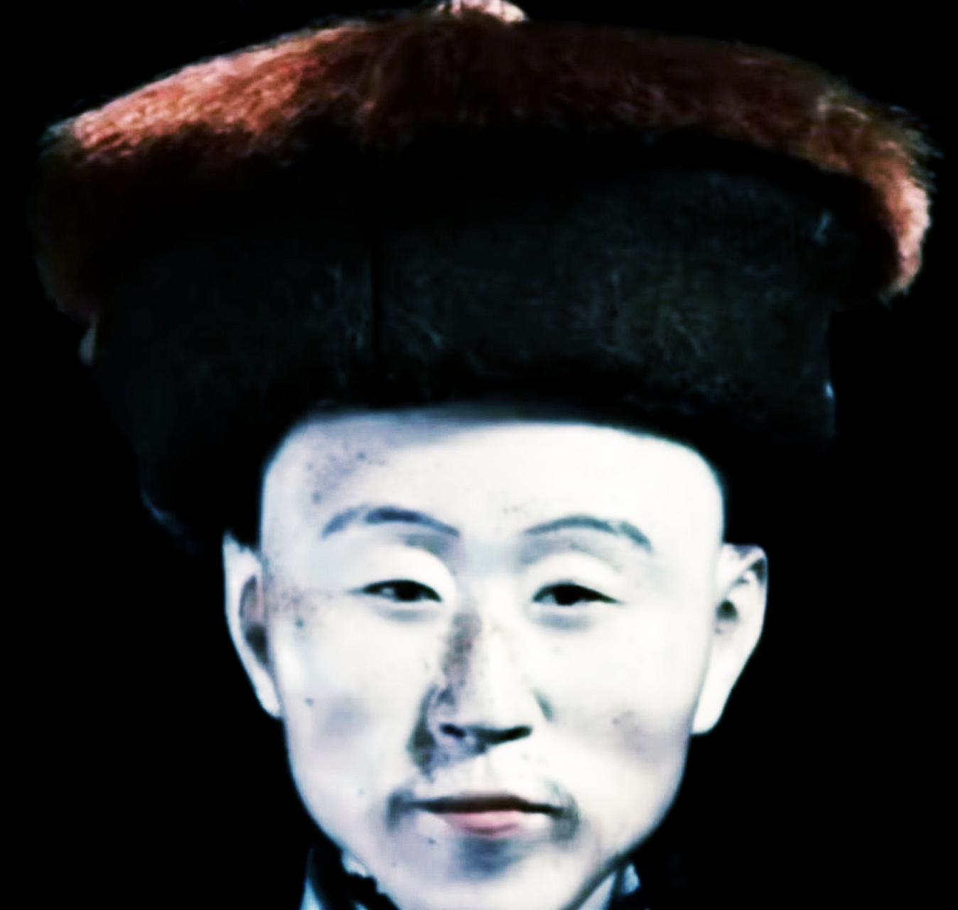 听说故宫收藏了雍正皇皇帝泥塑一尊.