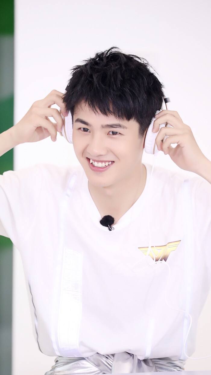 刘昊然造型师辟谣,两句话给事件定性,质问狗仔没完没了尬黑图啥