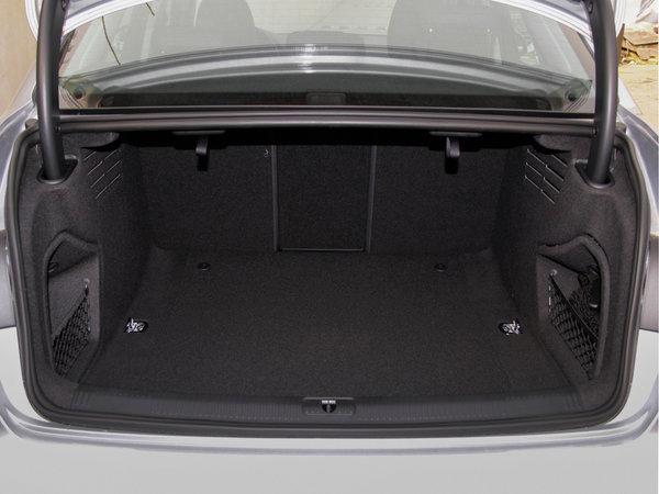 奥迪a4l后备箱怎么开,奥迪a4l后备箱尺寸