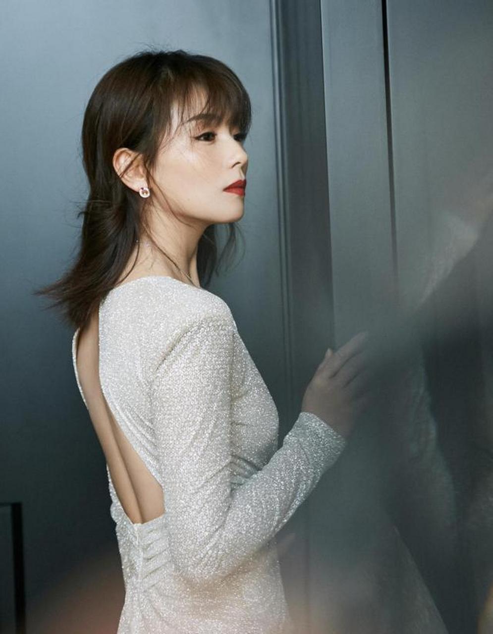 我竟被刘涛的"括号臀"迷住了!